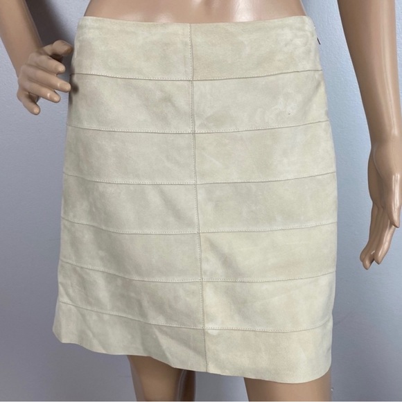NEW THEORY STRIPE SEAM SUEDE MINI SKIRT - Picture 2 of 10